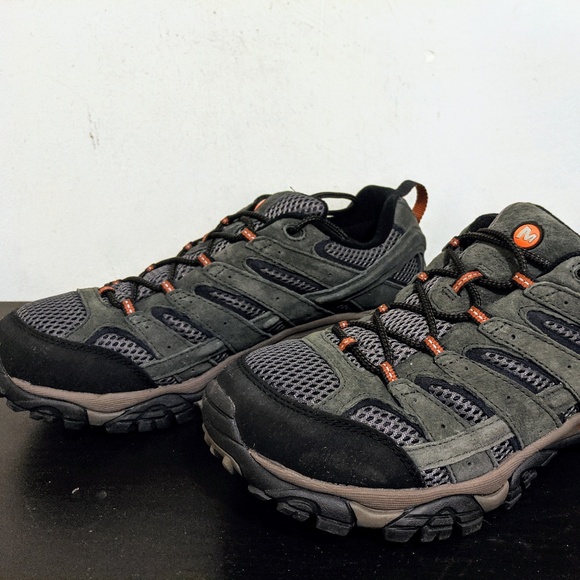 moab 2 wp low hiking shoes